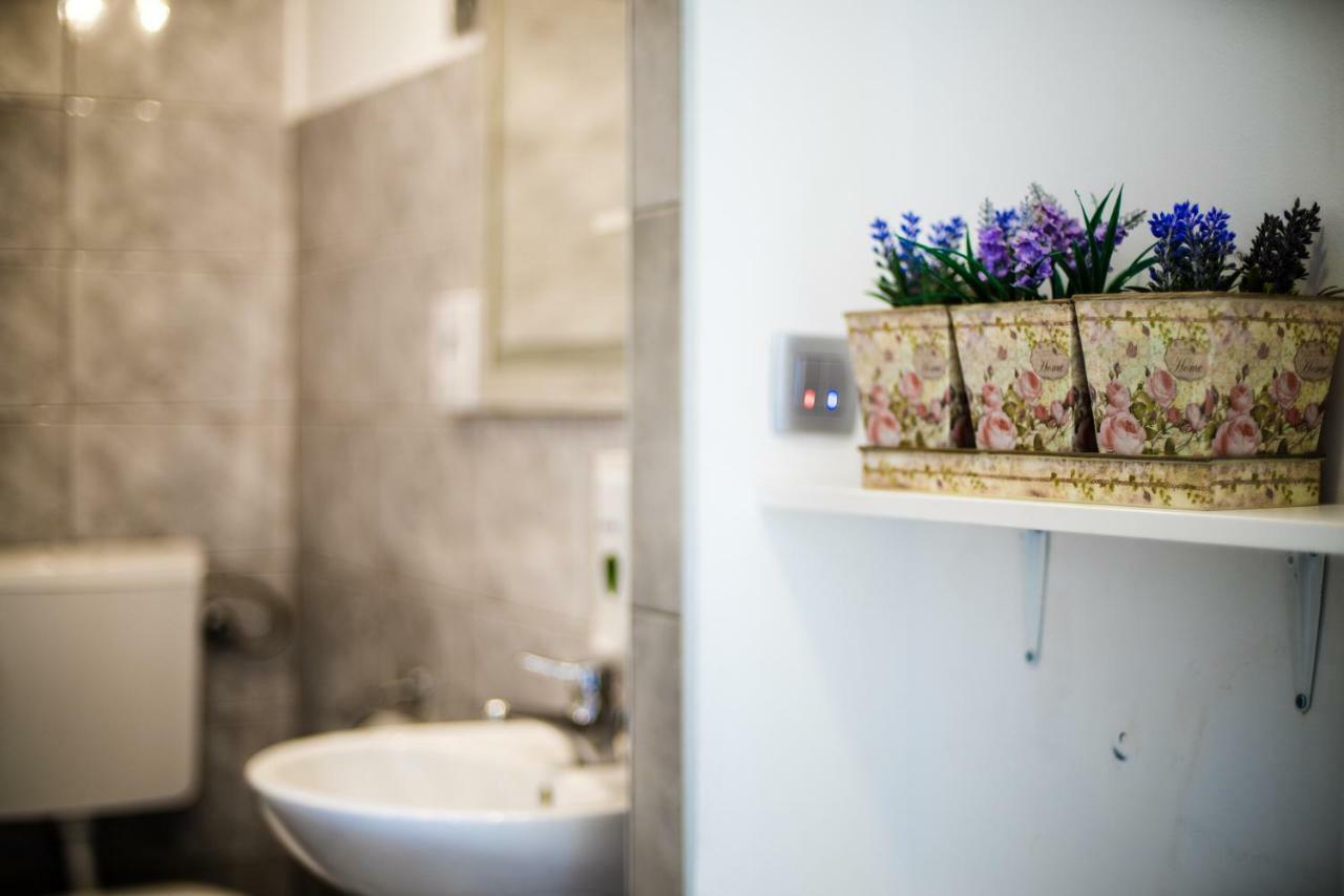 Nona Lena Studio Apartment Split Bagian luar foto