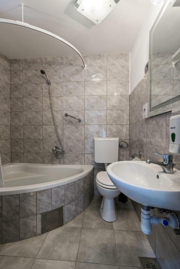 Nona Lena Studio Apartment Split Bagian luar foto