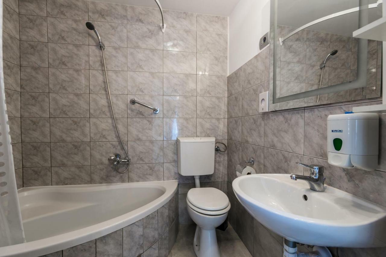 Nona Lena Studio Apartment Split Bagian luar foto